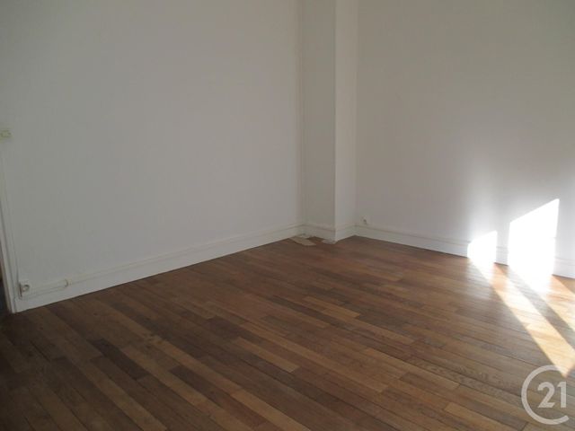 Afficher la photo en grand immeuble à vendre - 130.0 m2 - CERGY - 95 - ILE-DE-FRANCE - Century 21 Notre Dame
